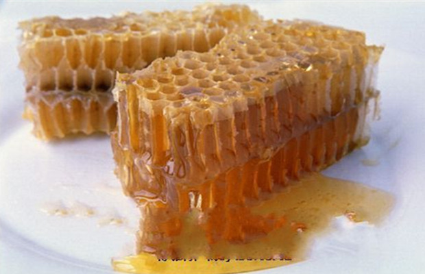 土蜂蜜的作用与功效、怎么吃及鉴别方法